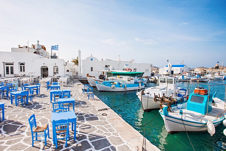 Les villages de pêcheurs de Naoussa, Piso Livadi, Aliki et Ambelas 4