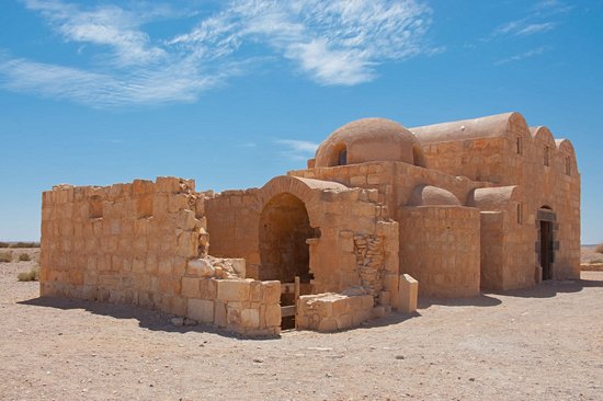 Les châteaux du désert
