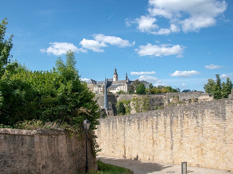 S'enfoncer dans les Casemates du Bock
