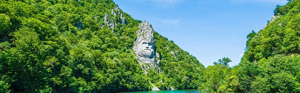 La sculpture de Décébal sur les bords du Danube