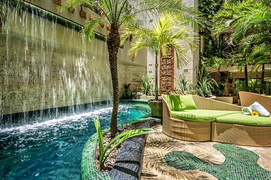 Maya Villa Condo Hotel and Beachclub