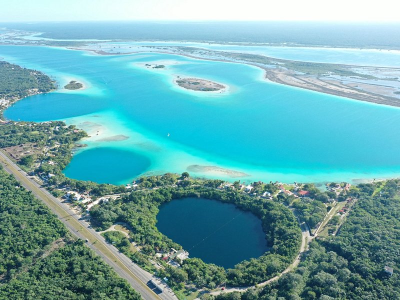 Se baigner dans la lagune aux 7 couleurs