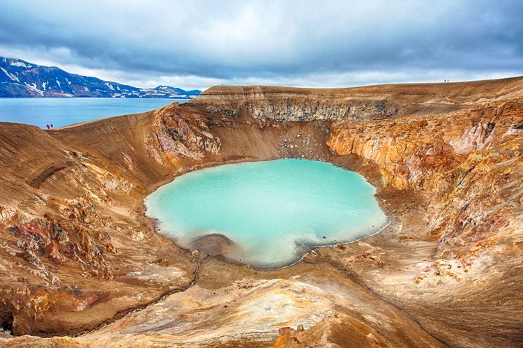 L'Askja : un volcan et son lac d'eau chaude