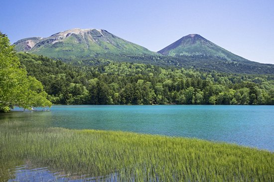 Parc national et lac d'Akan