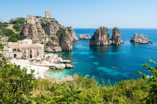 Spiaggia dei Faraglioni