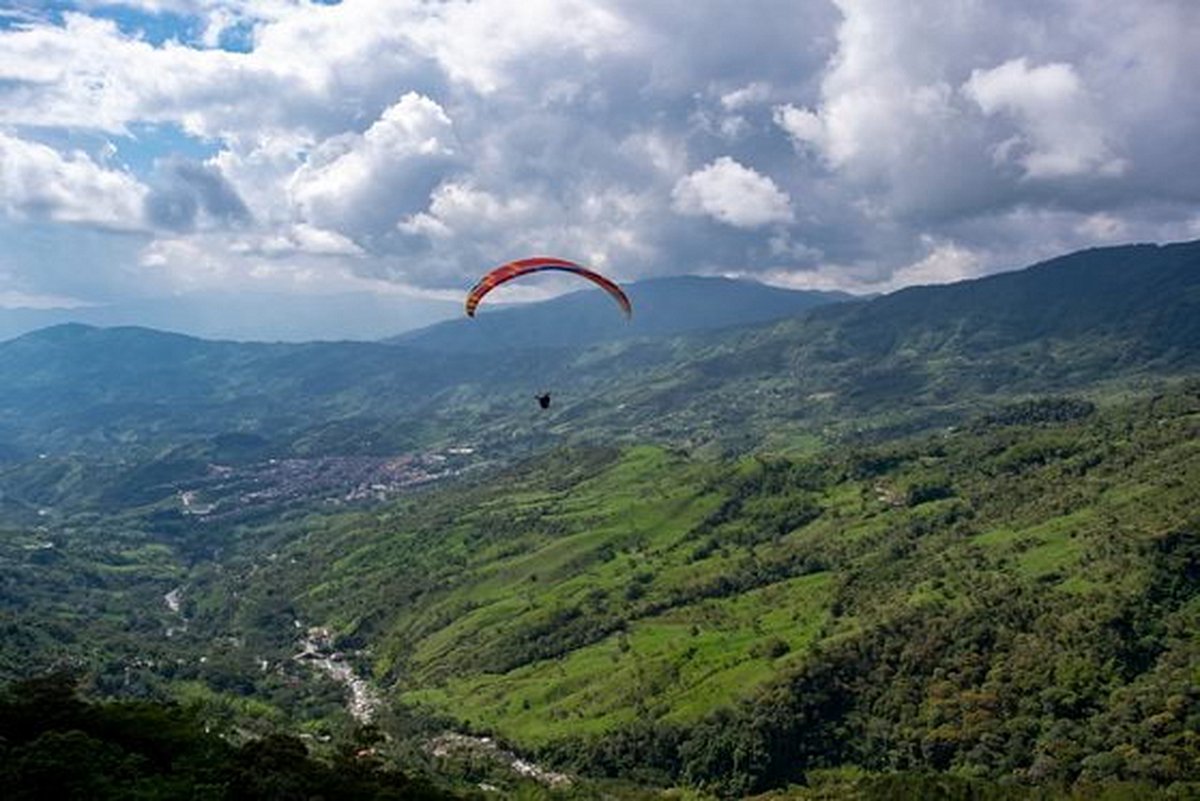 Faire un baptême de parapente autour de Bogotá