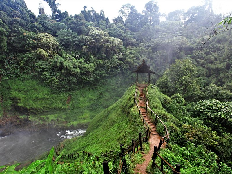 Tad Yuang Waterfall