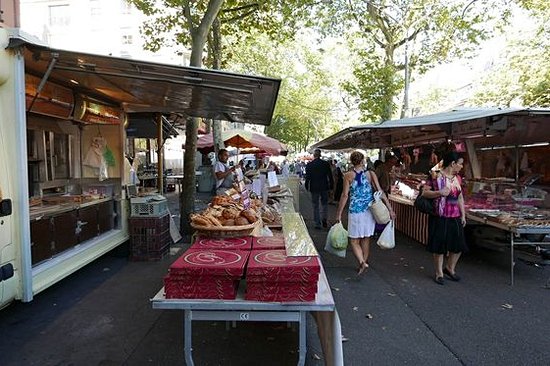 Faire ses courses au marché de la Croix-Rousse