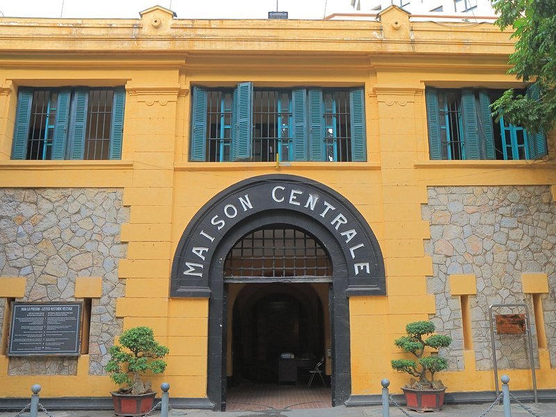 La prison Hoa Lo