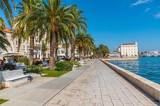 Promenade de la Riva