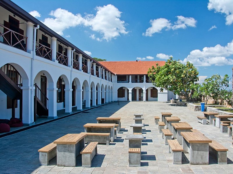 Old Dutch Hospital