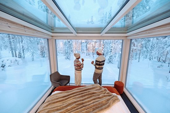 Dormir dans un igloo au toit de verre pour voir les aurores boréales