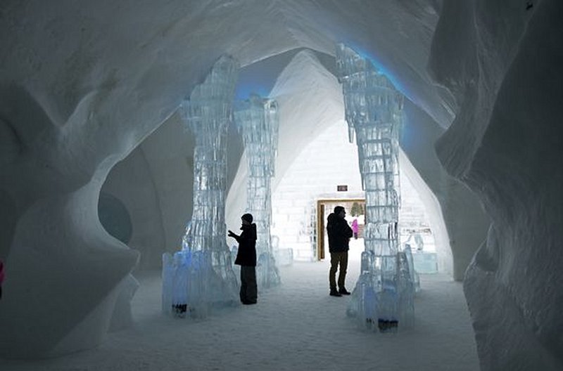Visiter l’hôtel de glace
