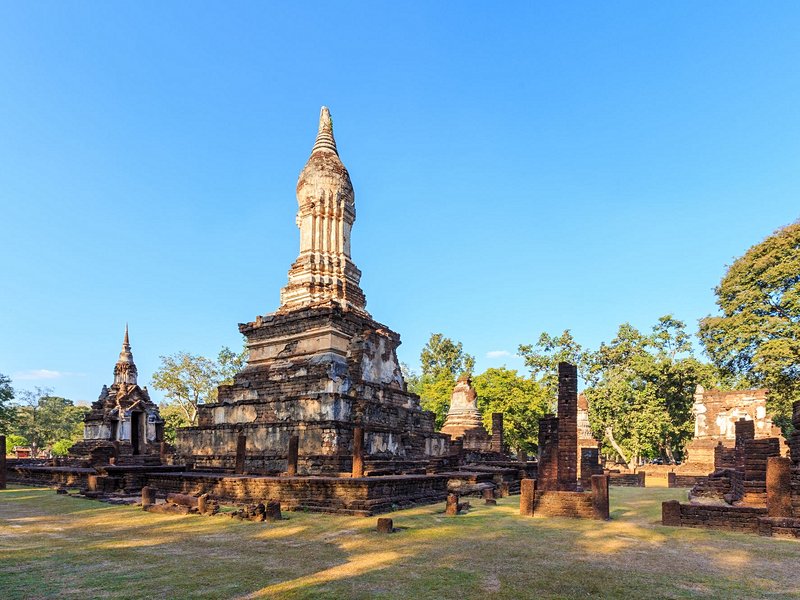 Wat Chedi Chet Thaeo
