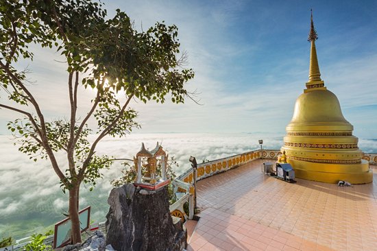 Visiter le Wat Tham Seua