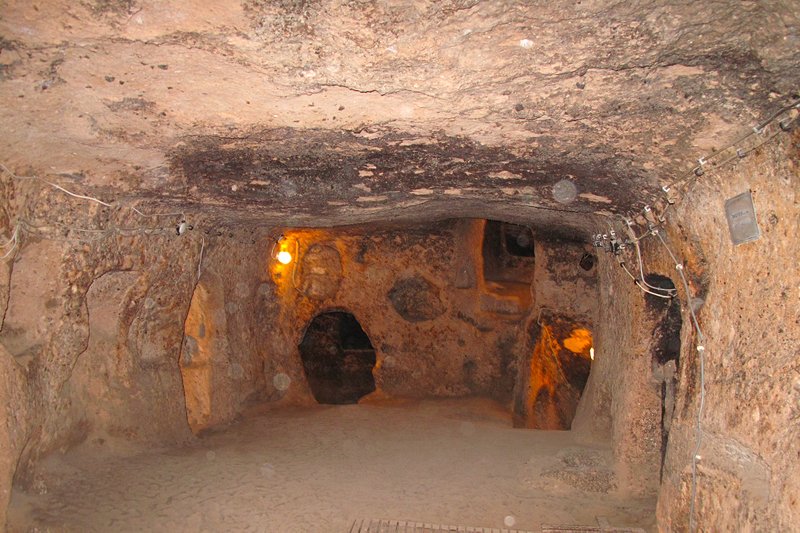 Cappadoce : ville souterraine et canyon verdoyant
