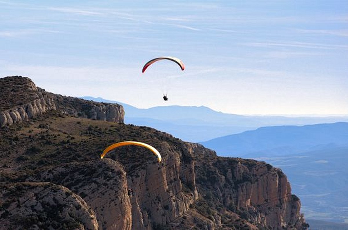Tester le parapente au-dessus des Pyrénées