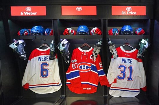 Assister à un match de hockey
