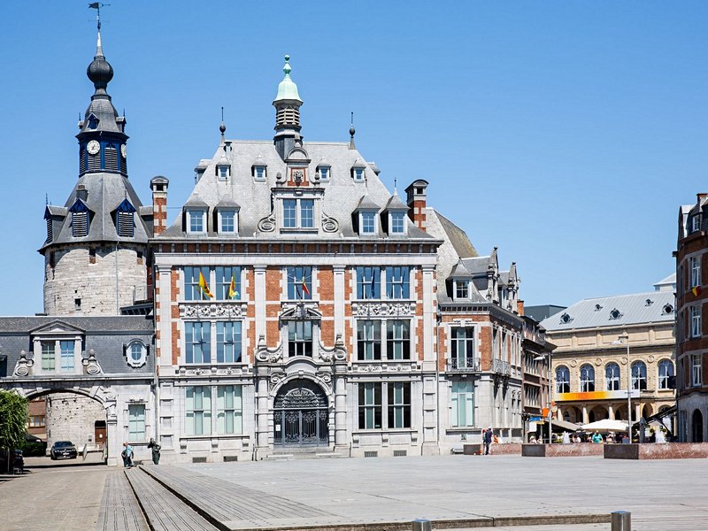Namur