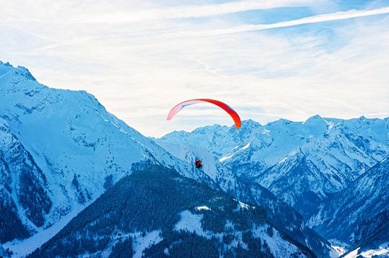Survoler en parapente la vallée de la Ziller