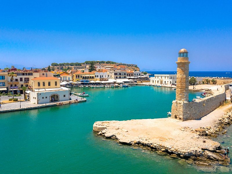 Le phare égyptien et le Grand arsenal