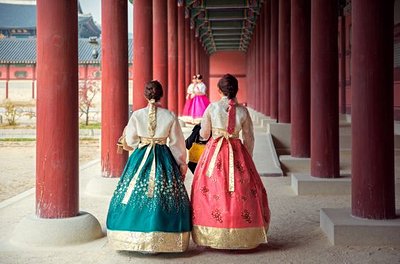 Femmes coréennes avec leur hanbok