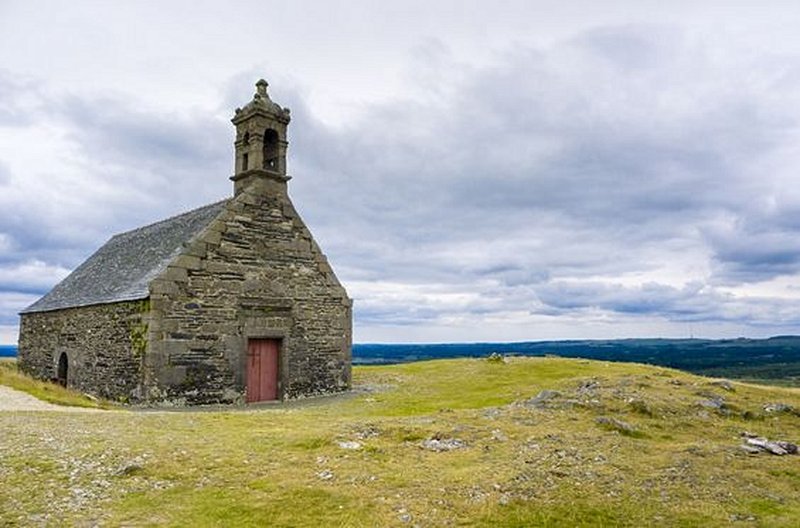 Grimper au sommet des Monts d’Arrée