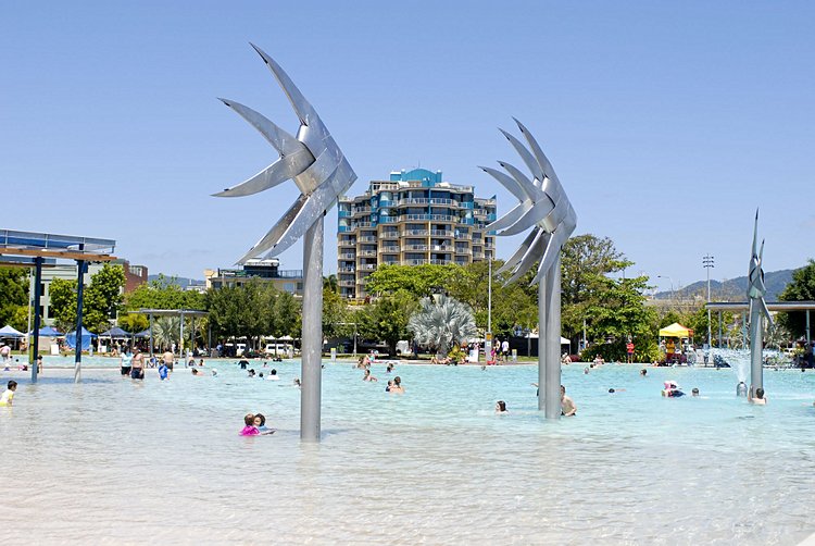 Cairns 2