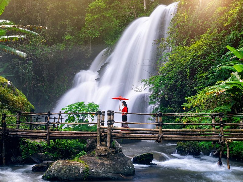 Pha Dok Siew Waterfall