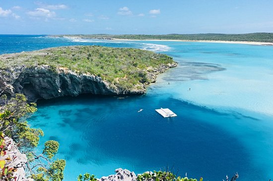 Dean's Blue Hole