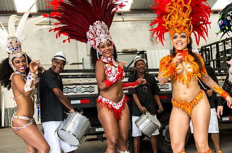 Apprendre à danser la samba
