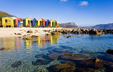 La plage de Saint James proche de Cape Town