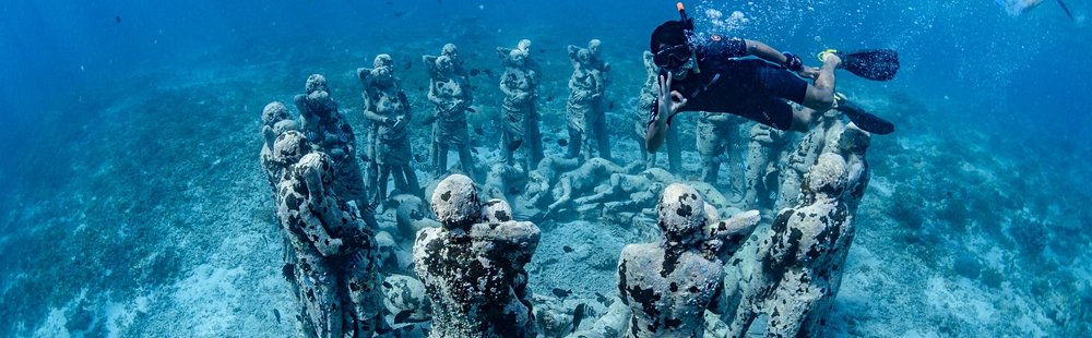 Les statues sous-marines de Nest