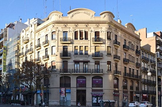 Eixample (Ensanche)