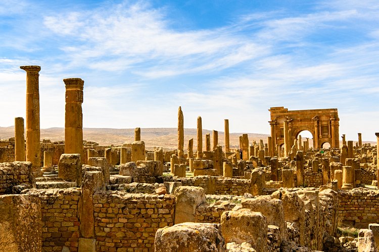 La vision singulière des ruines romaines Timgad  2