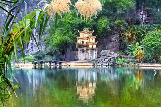 Ninh Bình et les grottes de Tam Coc
