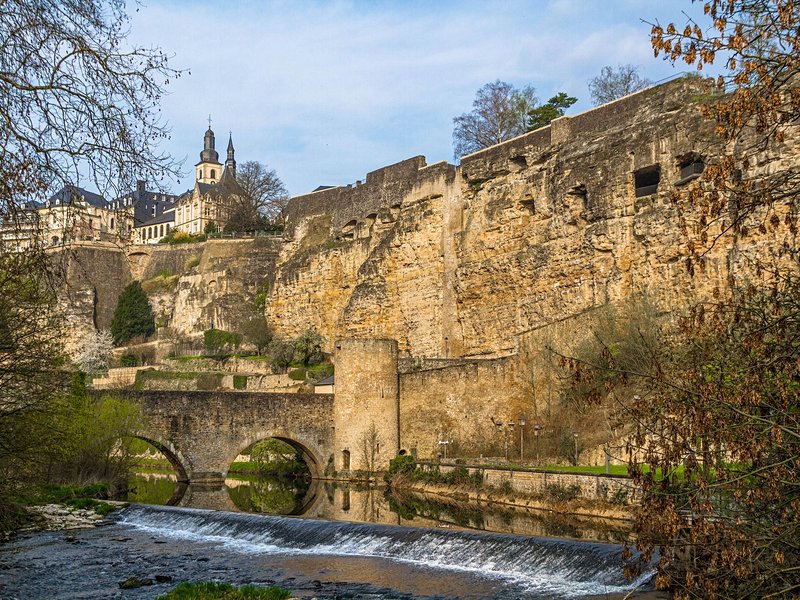 S'enfoncer dans les Casemates du Bock