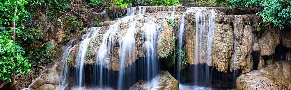 Admirer les chutes d'Erawan