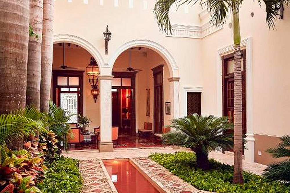 Casa Lecanda Boutique Hotel