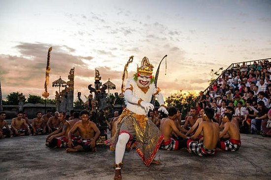 Voir un spectacle de danse