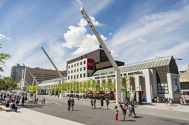 Se cultiver au musée