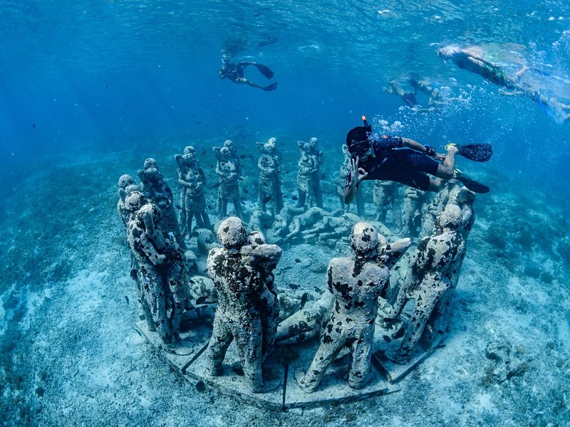 Les statues sous-marines de Nest