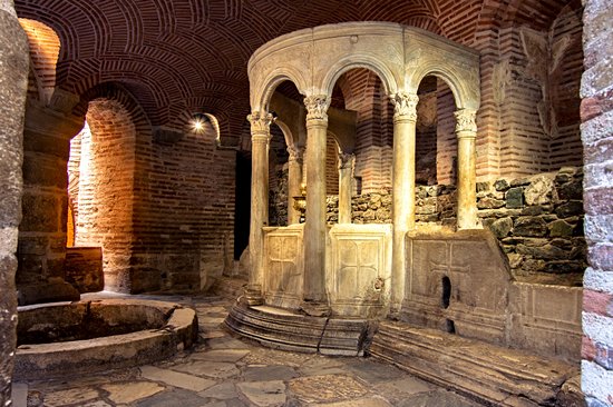 L'église byzantine Saint-Démétrios et la basilique Sainte-Sophie