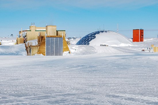 Station Amundsen-scott