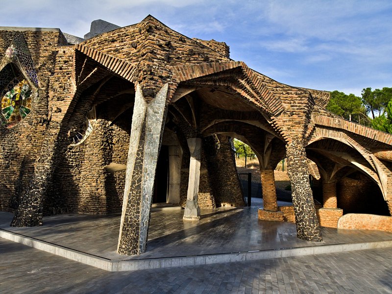 La crypte de la colonia Güell