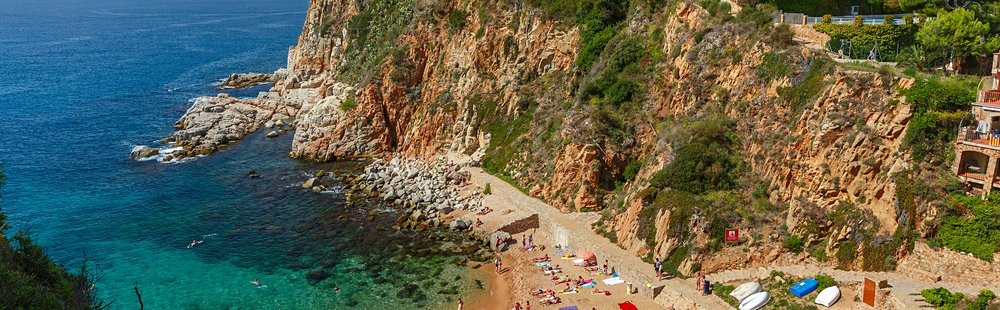La platja d’es Codolar à Tossa