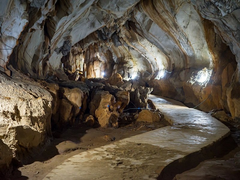 La grotte de Tham Chang