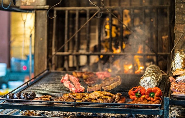 Pièces de bœuf en parillada 