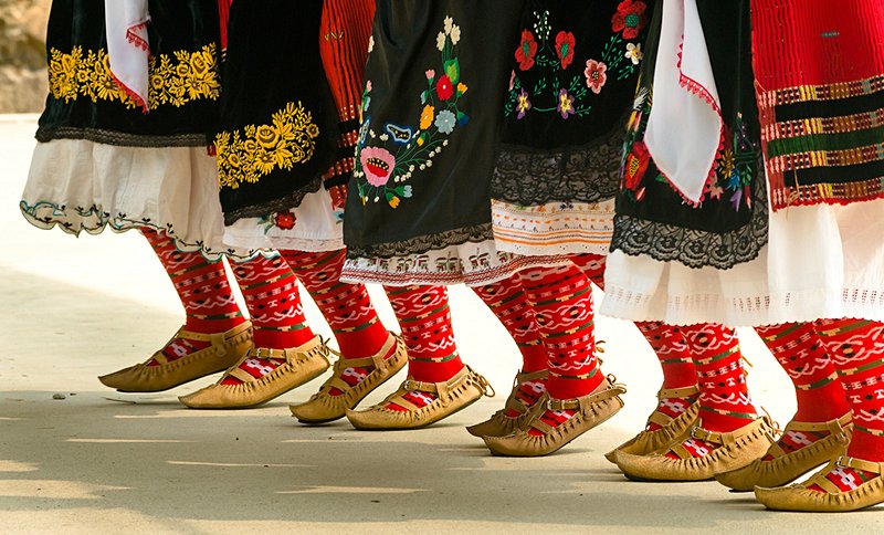 Démonstration folklorique participative des grands-mères