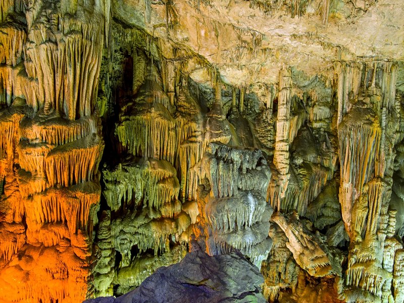 Grotte de Dikteon